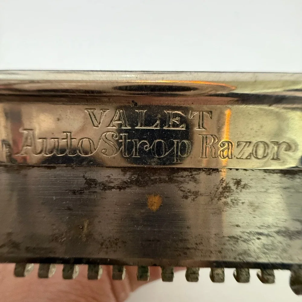 Vintage Valet AutoStrop Safety Razor Single Edge Silver Tone Knurled Handle